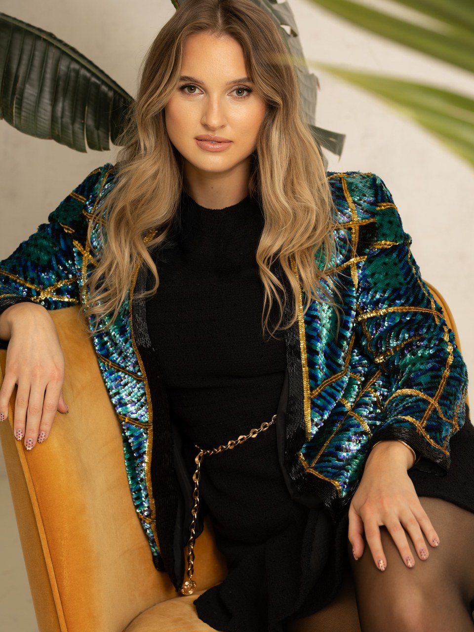 Aleksandra Bińkowska, założycielka Social Avenue, w niebiesko-złotej marynarce